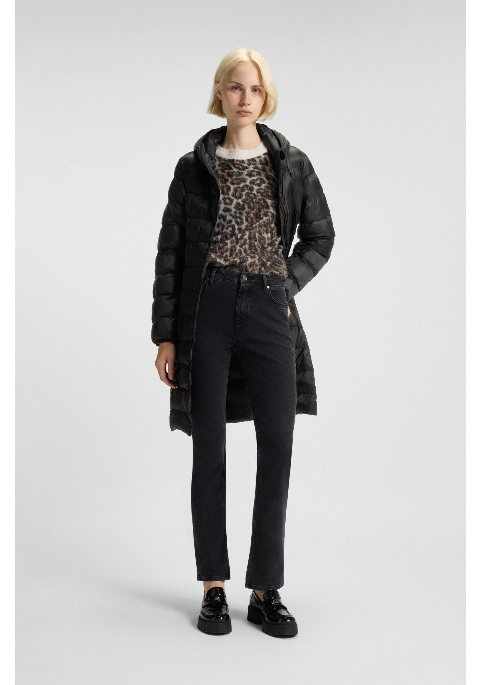 Water-repellent hooded coat with lightweight padding