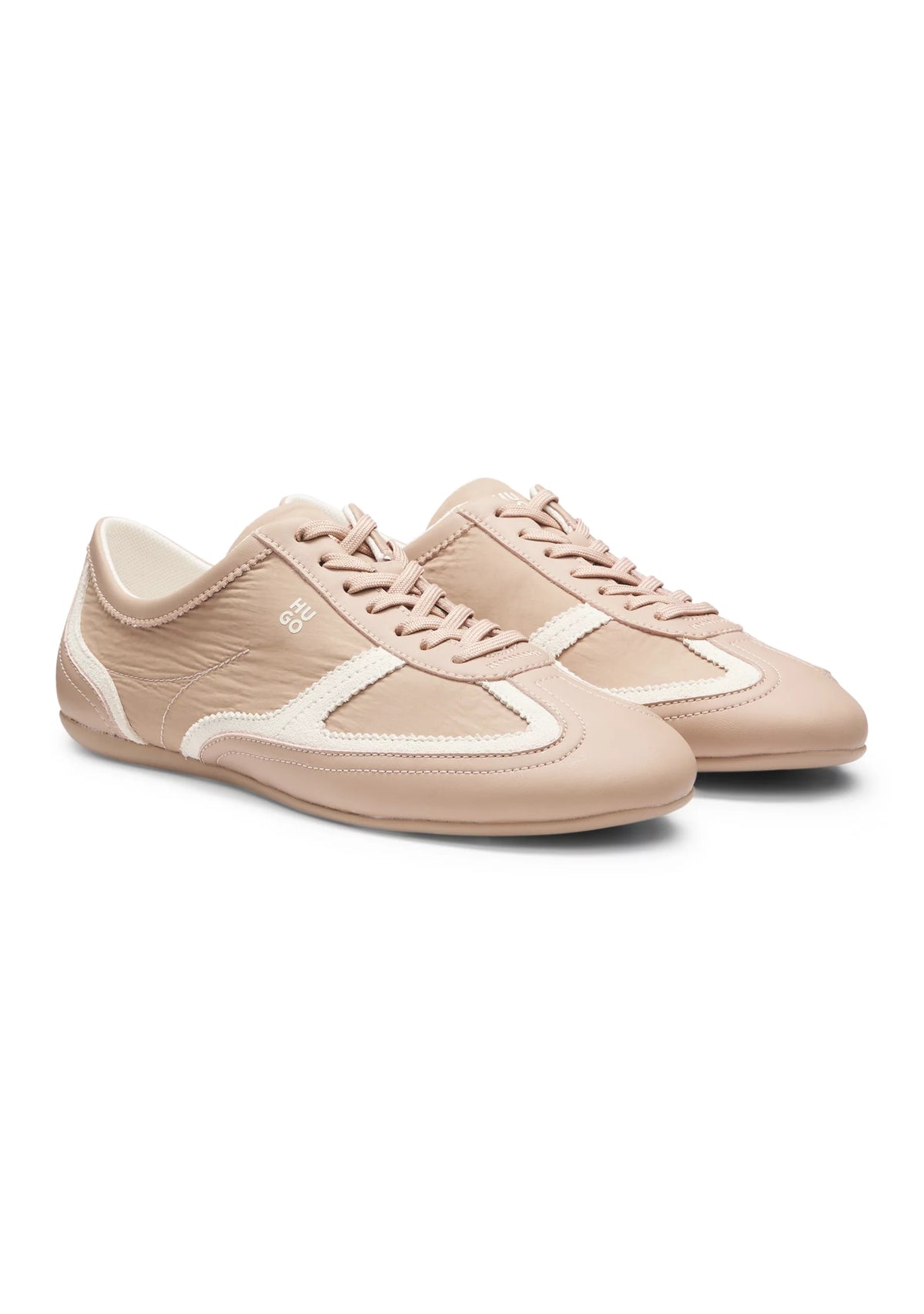 Low-top trainers with leather and suede
