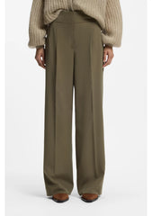 Straight-fit trousers with pleat front