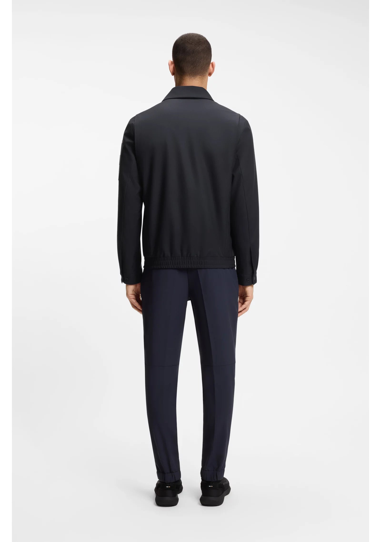 Water-repellent jacket in stretch material
