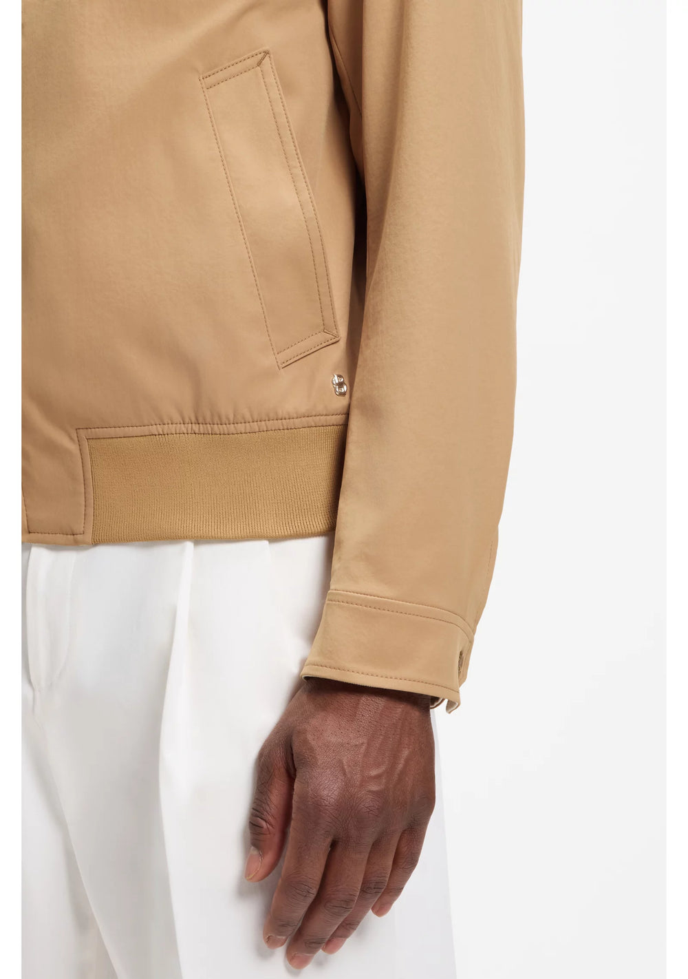 Water-repellent jacket with checked collar