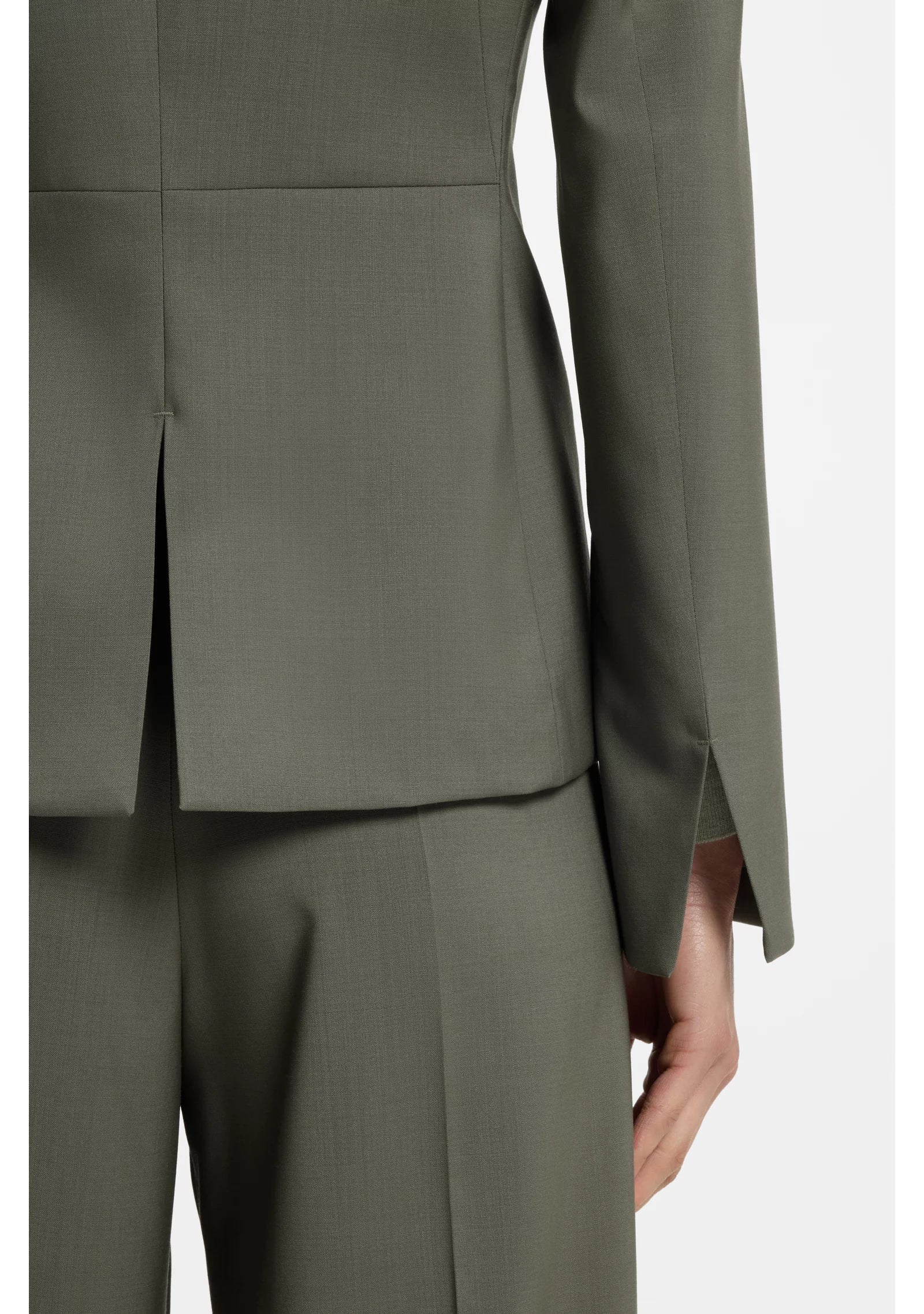 Slim-fit blazer in Italian virgin wool