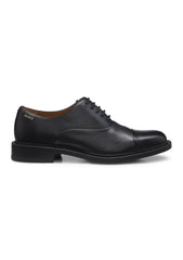 Oxford shoes in grained leather with cap toe