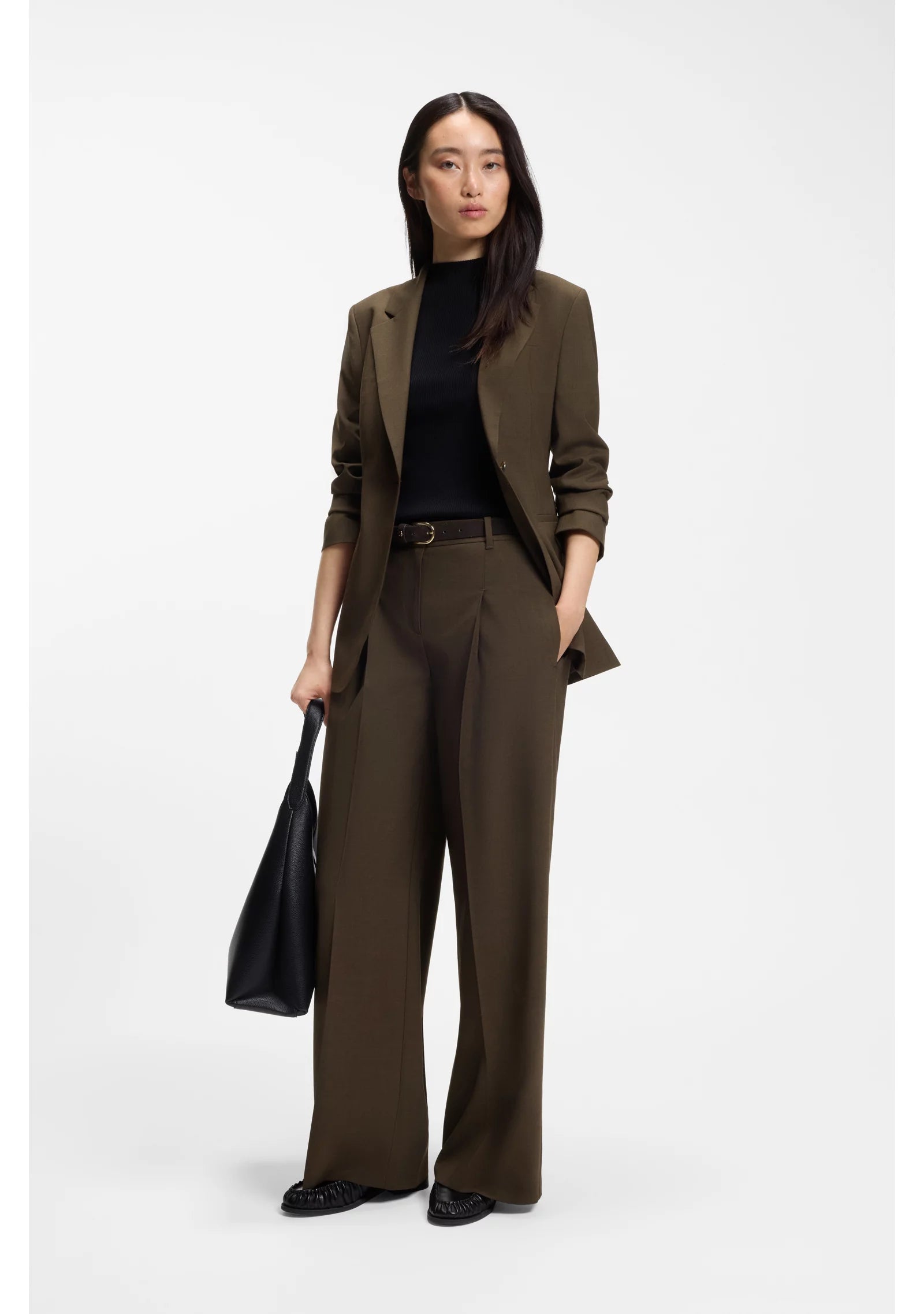 Wide-leg trousers in stretch fabric with front pleats
